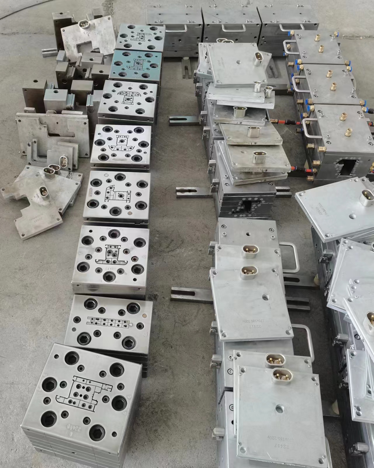 UPVC window extrusion MOULD 2023